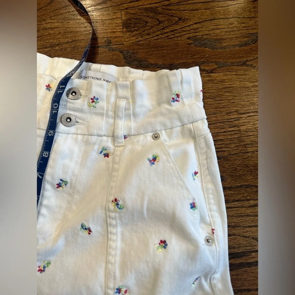Something Navy Sylvia Floral Embroider Denim Pants White Size 2 U0770 - Picture 10 of 12